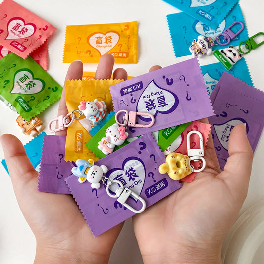 “Top-Rated Mystery Gift Blind Bag Keychain – 10 Styles Surprise!”